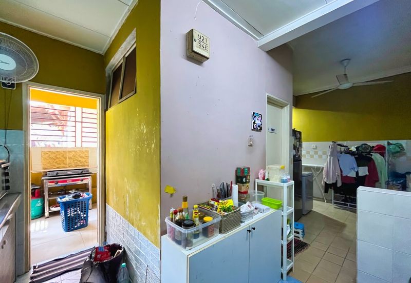 Jalan Spektrum U16 @ Taman Bukit Subang