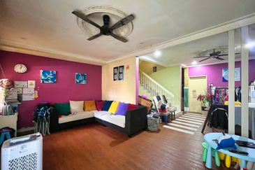 Jalan Spektrum U16 @ Taman Bukit Subang