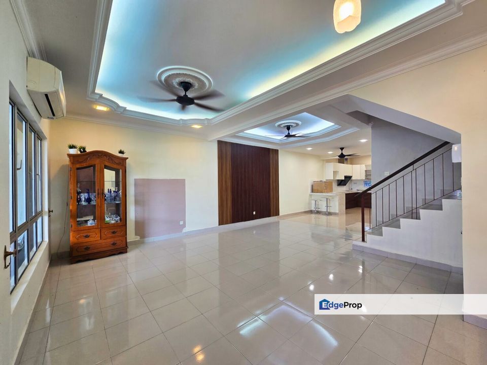 CANTIK SANGAT Double Storey Terrace Taman Pelangi Semenyih 2 Oakberry, Selangor, Semenyih