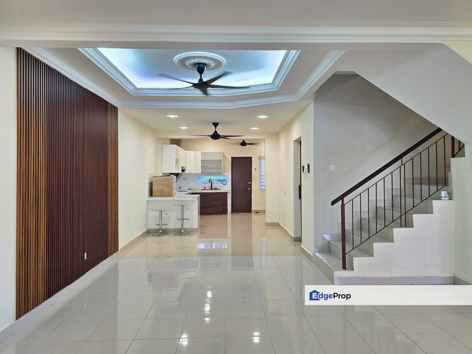 CANTIK SANGAT Double Storey Terrace Taman Pelangi Semenyih 2 Oakberry, Selangor, Semenyih