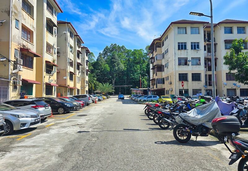 Apartment Daisy, Taman Subang Perdana