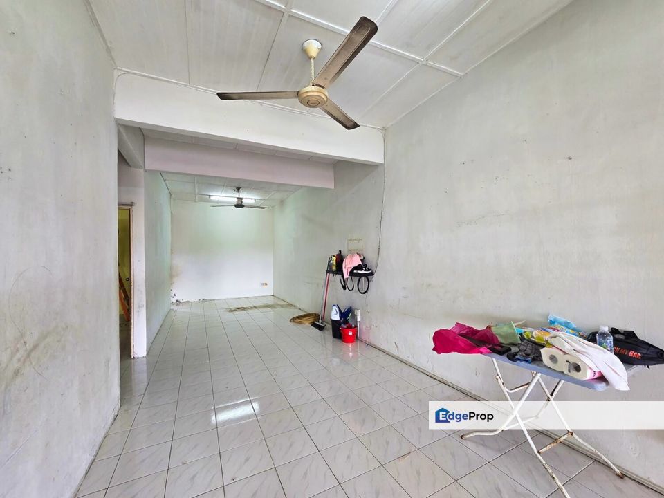 [FACING OPEN] 1 Storey Terrace Taman Seroja Salak Tinggi Sepang, Selangor, Sepang