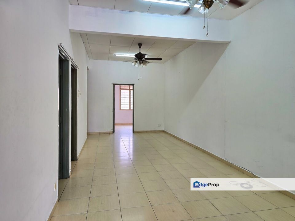 [FACING OPEN] 1 Storey Terrace Taman Bunga Raya Salak Tinggi Sepang, Selangor, Sepang