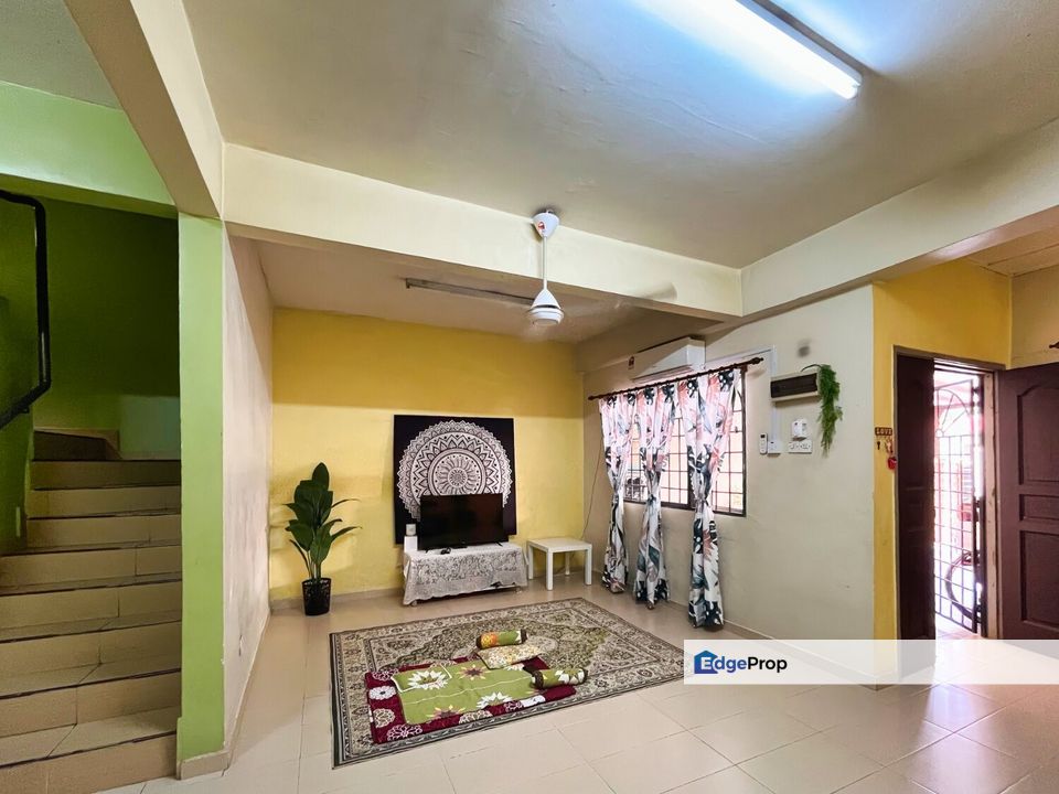 RENOVATED 2.5 Storey Terrace Seksyen 4 Tambahan Bandar Baru Bangi, Selangor, Bangi