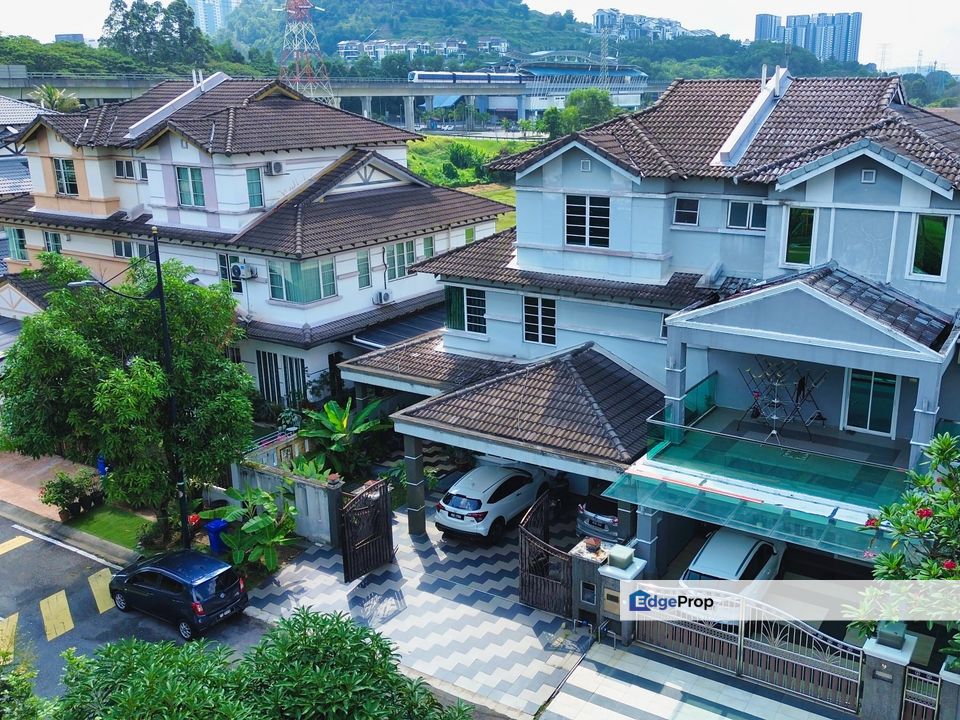 DEPAN PADANG 2.5 Storey Semi D, Taman Subang Alam Seksyen 27 Shah Alam, Selangor, Shah Alam