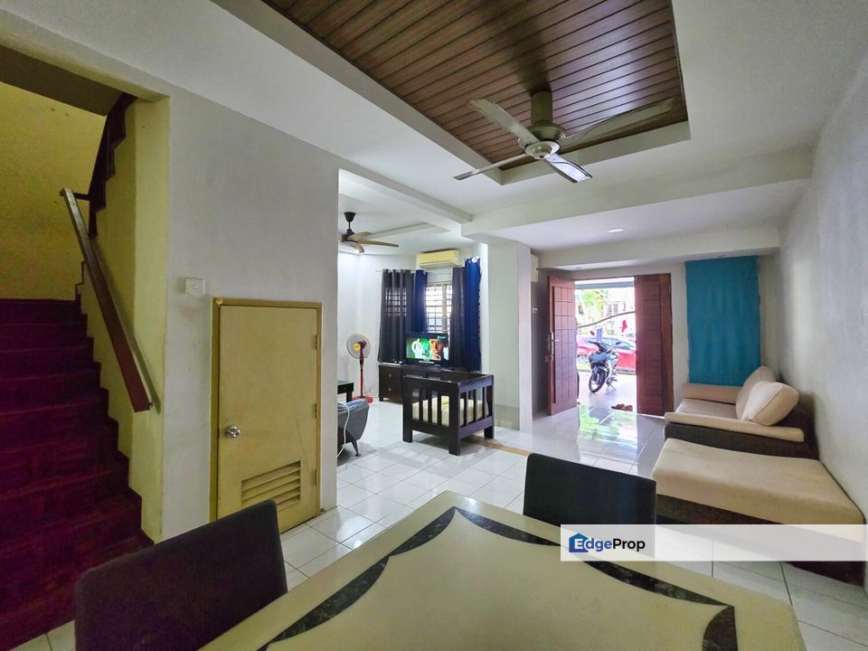 RENOVATED Double Storey Terrace Taman Templer Suasana Rawang, Selangor, Rawang