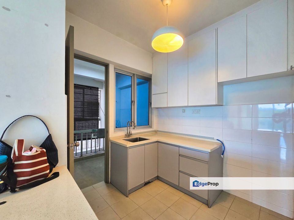 LUAS Putra 1 Apartment Bandar Seri Putra Bangi, Selangor, Kajang