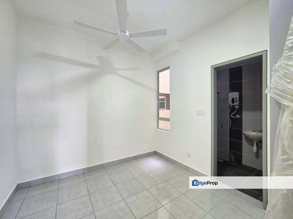 LUAS Apartment Idaman Melur, Cybersouth Dengkil, Selangor, Dengkil