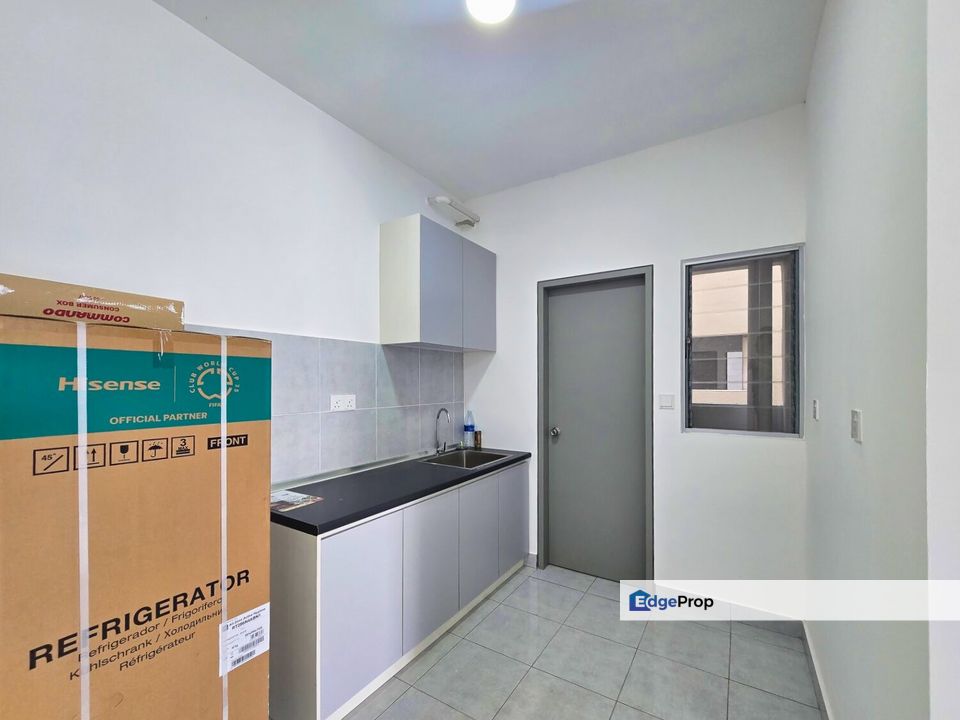 LUAS Apartment Idaman Melur, Cybersouth Dengkil, Selangor, Dengkil