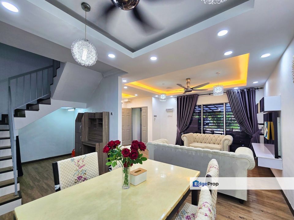 RENOVATED Double Storey Terrace Taman Langat Utama Banting, Selangor, Banting
