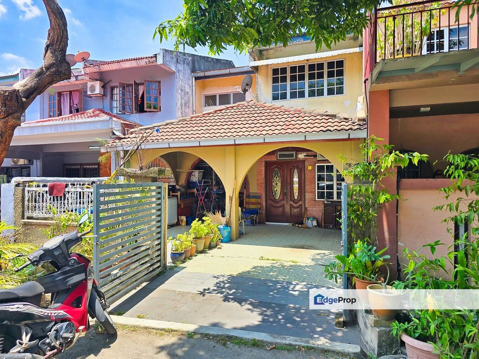 MURAH Double Storey Terrace Seksyen 11 Shah Alam, Selangor, Shah Alam