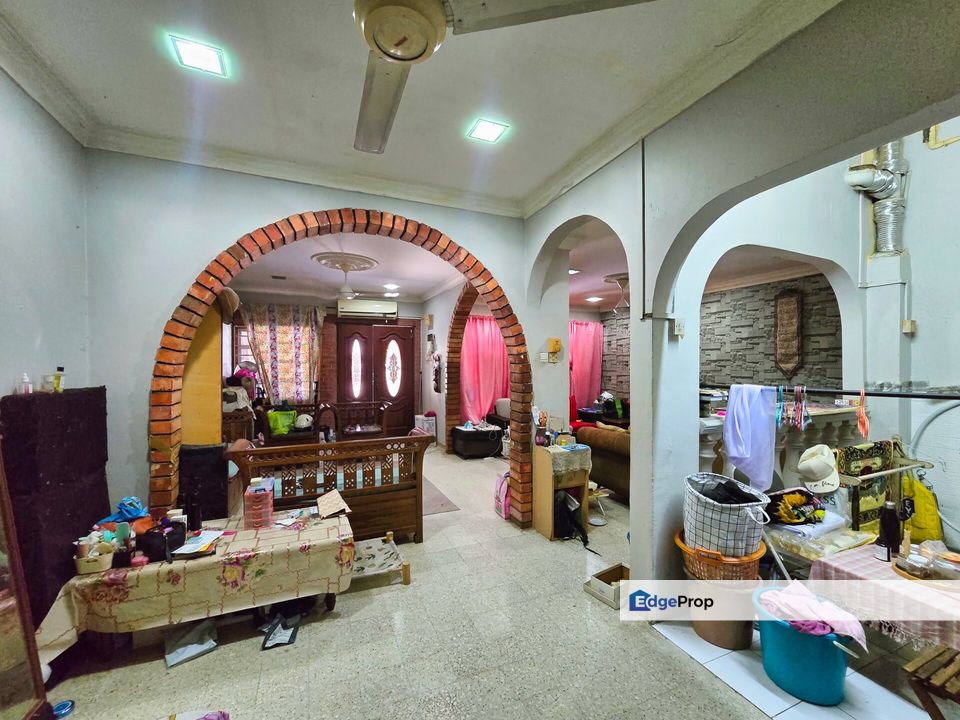 MURAH Double Storey Terrace Seksyen 11 Shah Alam, Selangor, Shah Alam