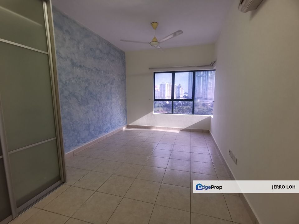 Changkat View Good Condition Corner Unit with 2 Car Parks For Sale, Kuala Lumpur, Dutamas