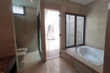 The Residence, Mont Kiara