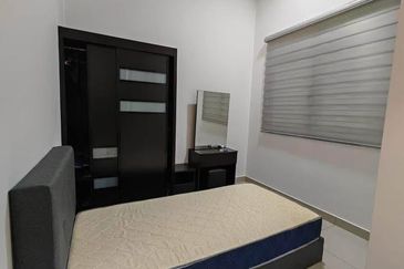 La Thea Residences @ 16 Sierra