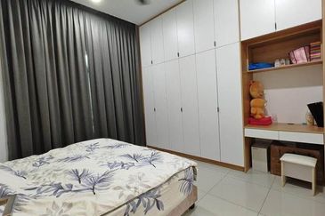 La Thea Residences @ 16 Sierra