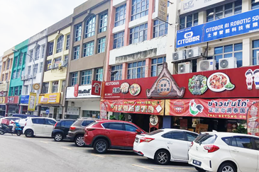 Jalan Kenari, Bandar Puchong Jaya