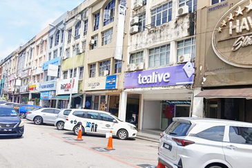 Jalan Kenari, Bandar Puchong Jaya