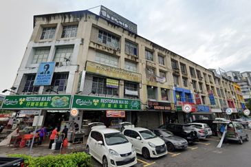 High Exposure Corner Shop @ Taman Wawasan Puchong
