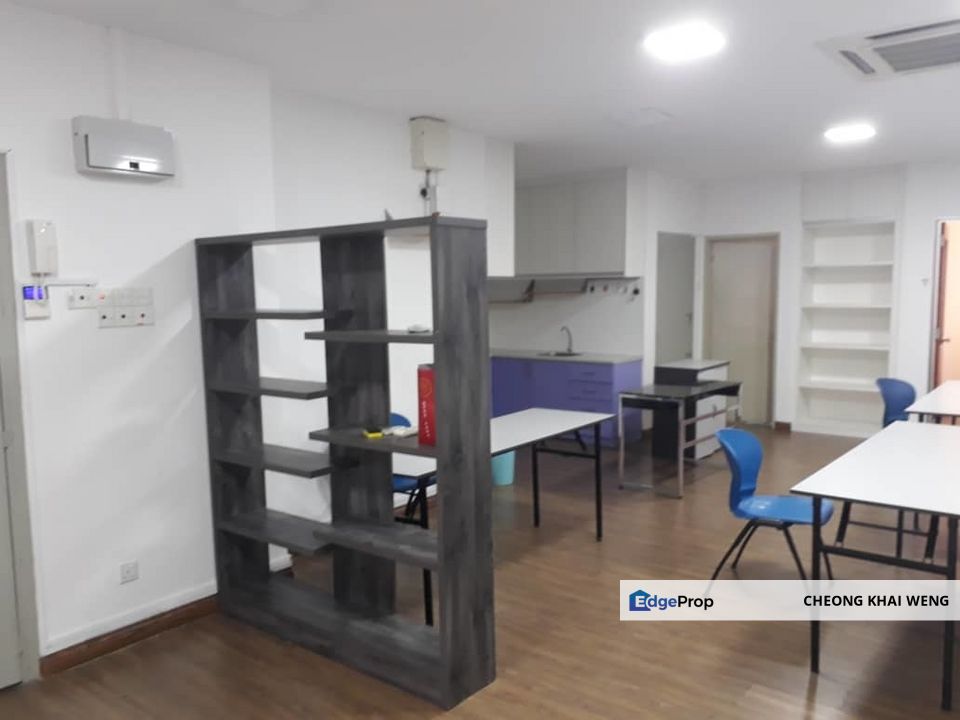 Nzx  commercial complex  near Lembah Subang LRT ., Selangor, Petaling Jaya