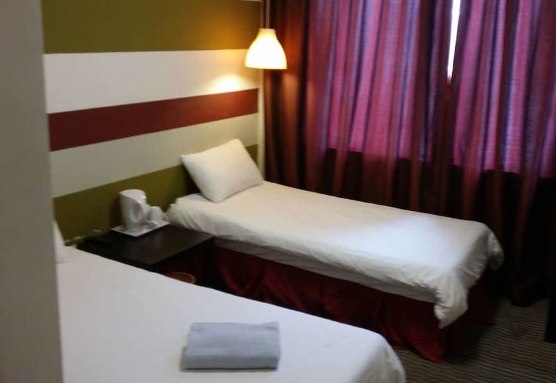 Merdeka Place,Jalan Merdeka, Ampang (3 sty shop)