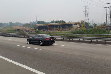 Rawang (near Rawang Country Homes) 5mins Rawang Toll