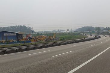 Rawang (near Rawang Country Homes) 5mins Rawang Toll