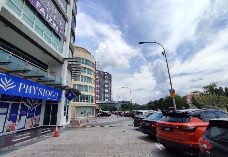Ostia Bangi Business Avenue