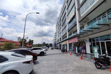 Ostia Bangi Business Avenue