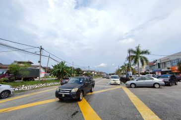 4.9 acres agri land zoned residential for sale in Telok Panglima Garang