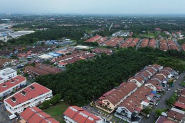 4.9 acres agri land zoned residential for sale in Telok Panglima Garang