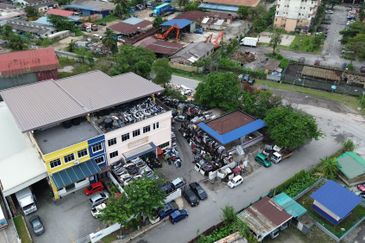 Jalan Bukit Kemuning