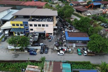 Jalan Bukit Kemuning