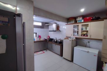 SL 3, Bandar Sungai Long