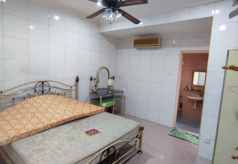 SL 3, Bandar Sungai Long