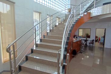 SL 3, Bandar Sungai Long