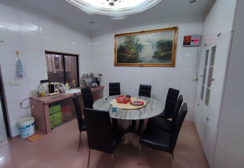 SL 3, Bandar Sungai Long