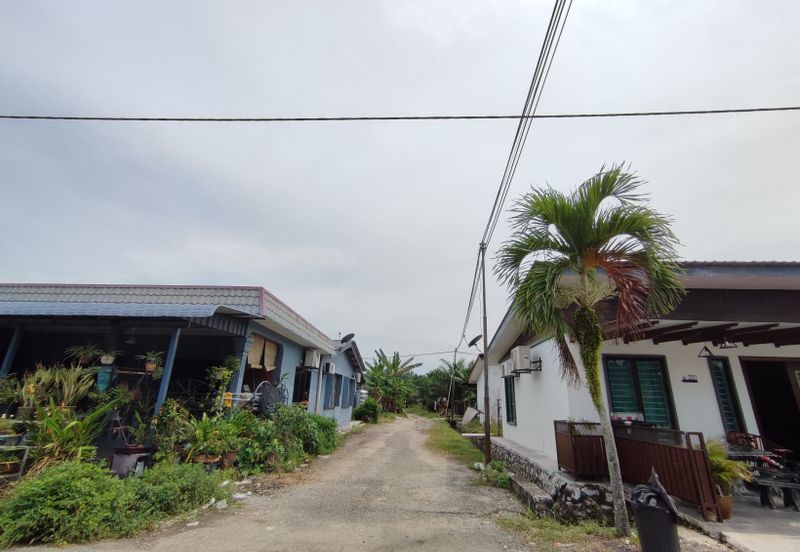 Kampung Jenjarom
