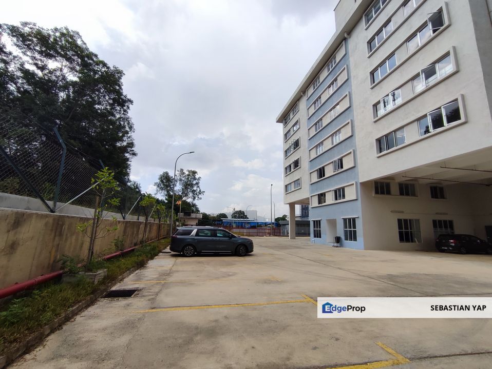 Pusat Asrama Pekerja Asing apartment for rent in Balakong, Selangor, Balakong