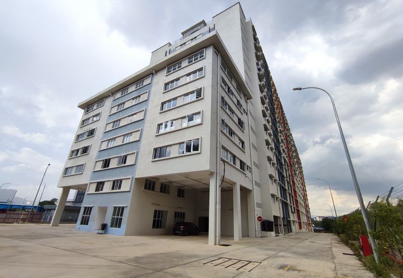 Pusat Asrama Pekerja Asing apartment for rent in Balakong