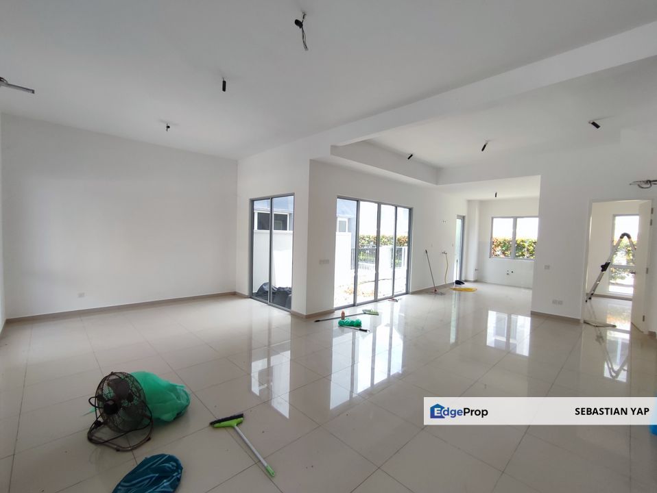2 storey house for sale in Eco Forest Hazelton, Semenyih., Selangor, Semenyih