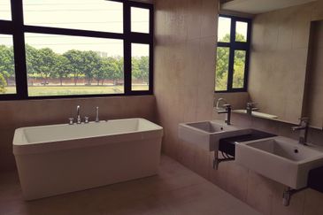 Subang Heights Bungalow For Sale