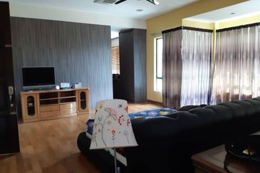 Subang Heights Bungalow For Sale