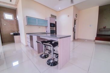 USJ Heights Bungalow For Sale