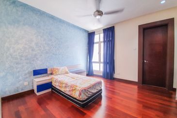 USJ Heights Bungalow For Sale