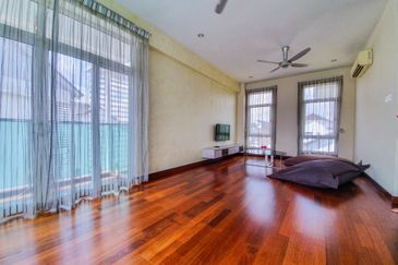 USJ Heights Bungalow For Sale