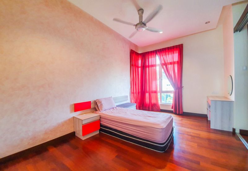 USJ Heights Bungalow For Sale