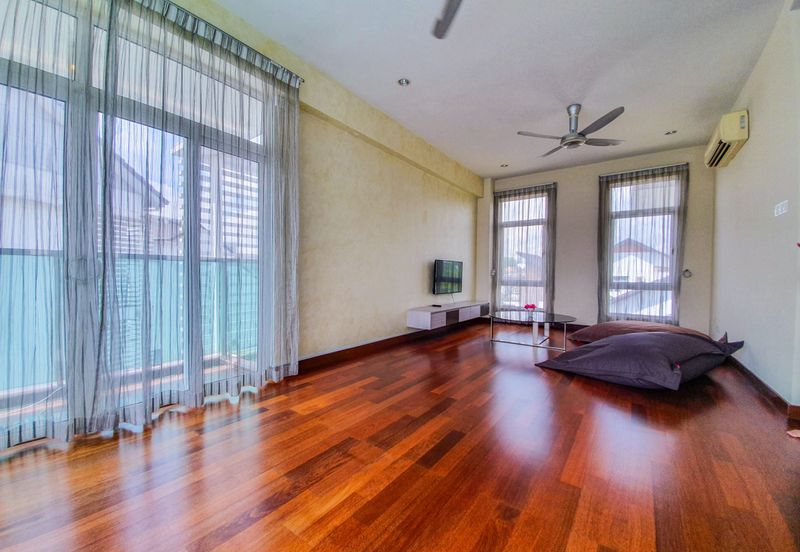 USJ Heights Bungalow For Sale