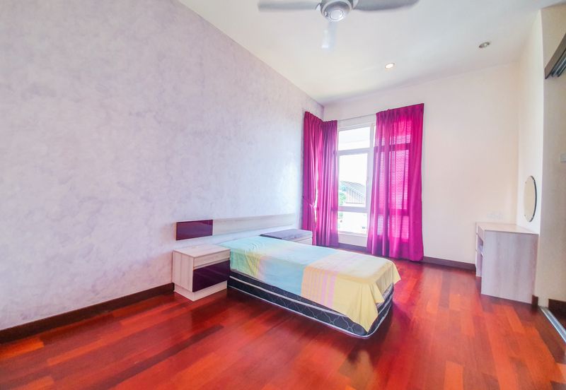 USJ Heights Bungalow For Sale