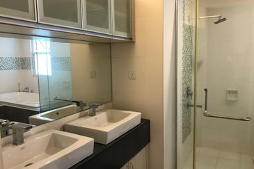 USJ Heights Bungalow For Sale